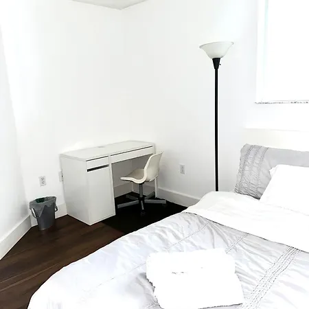 Private Bedroom 1 Block From Downtown Miami Exterior photo